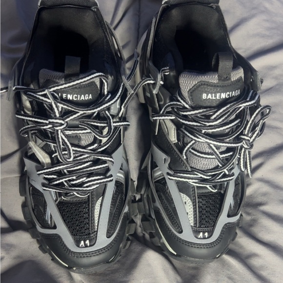 Balenciga track runners worn 3-5 times size 8.5 I do have box and will ship - Picture 2 of 5